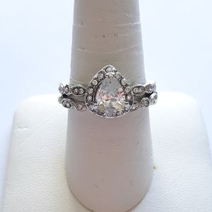 Pear shape wedding set
